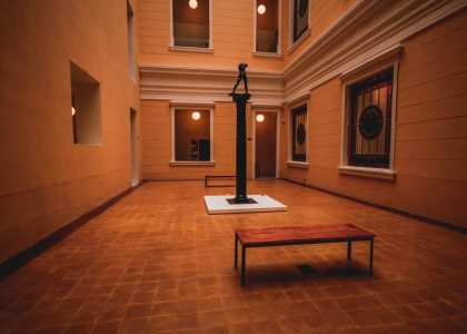 Photo Roman chess column floor lamp